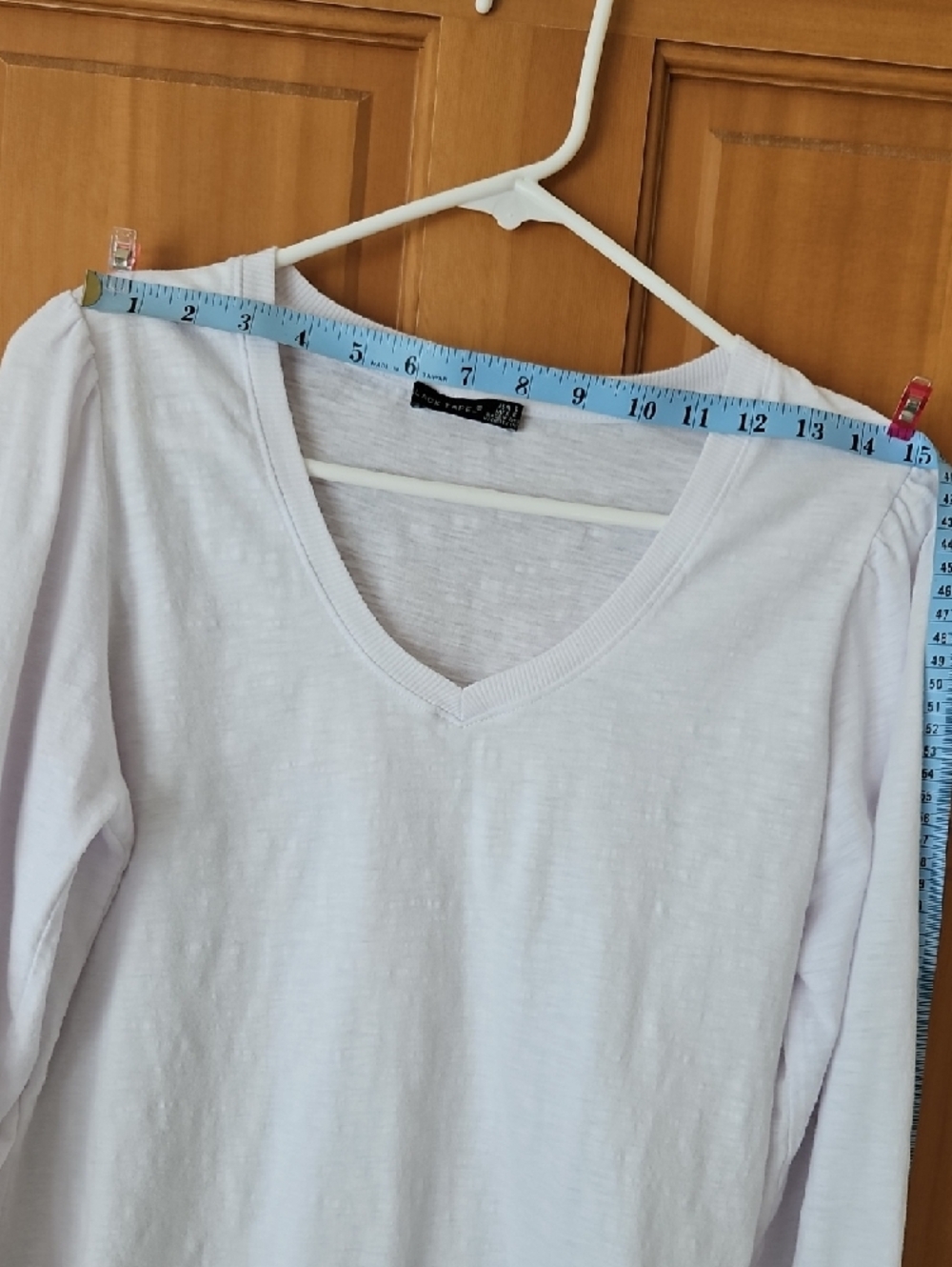 Black Tape Size S Women's White V-Neck Long Sleeve Top With Gathered Cuffs - Picture 6 of 9